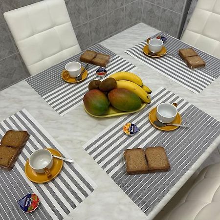 벤티밀리아 Casa Eleonora: A 5 Min Dal Mare + Free Parking 아파트 외부 사진